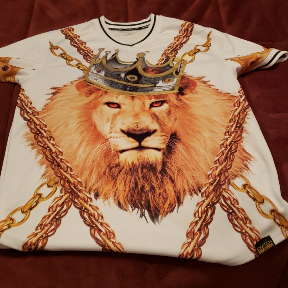 Lion Shirt